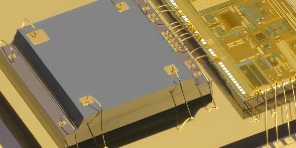 Inertial MEMS and ASIC side-by-side wire bonding assembly